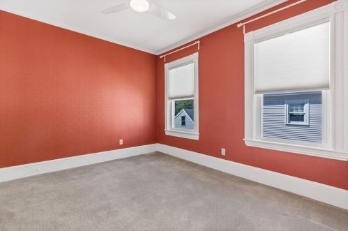 67 Bourne St, Newton MA 02466-1707 exterior