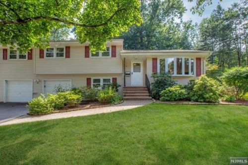 14 Ridge Rd, Cresskill NJ  07626-1029 exterior
