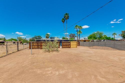 2225 Cambridge Ave, Phoenix AZ 85008-1216 exterior