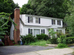 28 Indiana Ter, Newton, MA 02464-1315