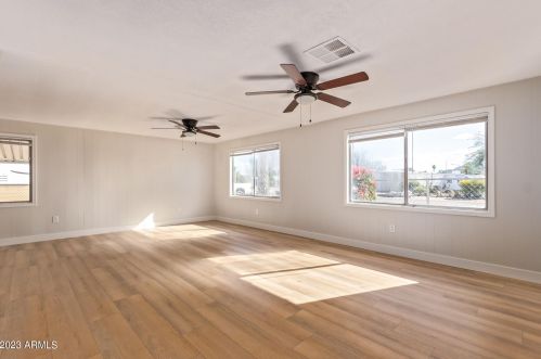 424 Charleston Ave, Phoenix AZ  85022-1529 exterior