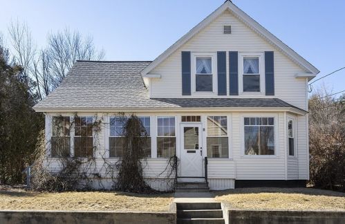 72 J St, Royalston, MA 01331-2015