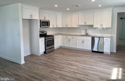 124 Hannold Blvd, West Deptford NJ  08096-1815 exterior