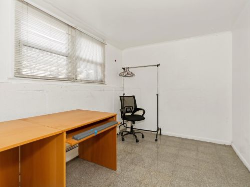 110 Sussex St, East Newark NJ 07029-2121 exterior