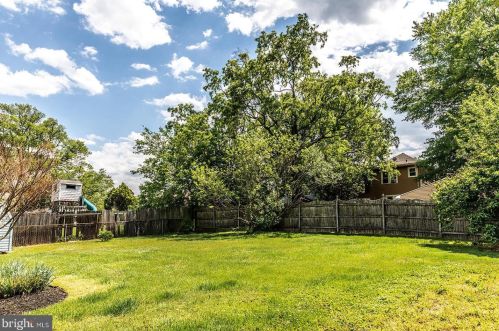 141 Progress Ave, West Deptford NJ 08096-1212 exterior