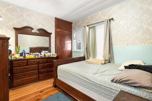 24 Chatham Rd, Everett MA 02149-4915 exterior