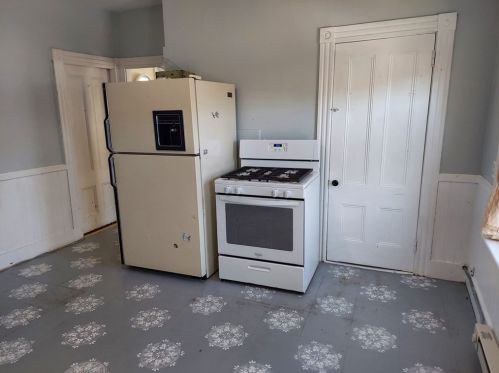 9 Grant St, Taunton MA 02780-3133 exterior