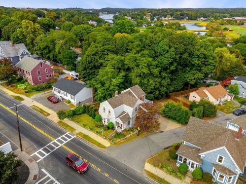 293 Washington St, Gloucester MA 01930-4815 exterior