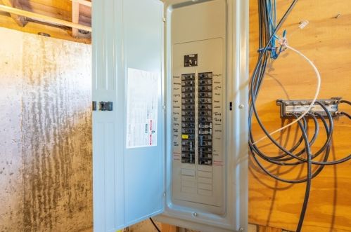 124 Eastern Ave, Gloucester MA  01930-1854 exterior