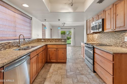 17416 13th St, Phoenix AZ  85022-2075 exterior