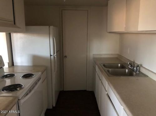 4255 67 Dr, Phoenix AZ 85033-8247 exterior