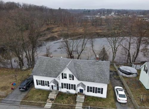 180 James St, Worcester, MA 01603-1023