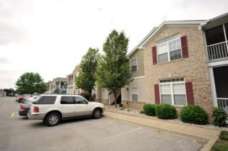 8303 Savannah Springs Ct, Louisville, KY 40219-4579