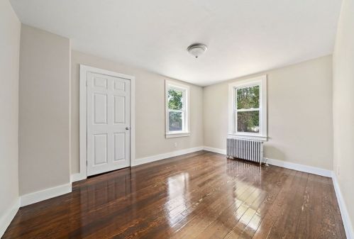 210 Hart St, Taunton MA  02780-6945 exterior