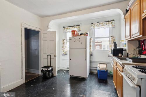 4265 6 St, Philadelphia PA 19140-2313 exterior