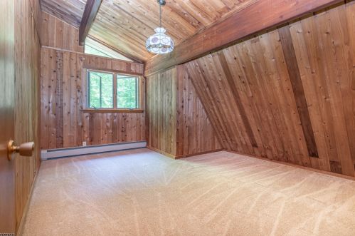 1 Gln Dr, Wantage NJ 07461-4801 exterior