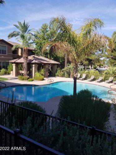 5122 34 Way, Phoenix AZ 85018-1548 exterior