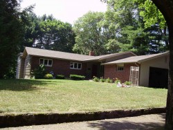 110 Dorcar Rd, Newton, MA 02459-3404