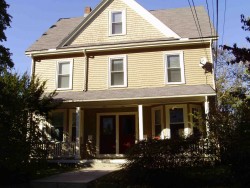 102 Ripley St, Newton, MA 02459-2208