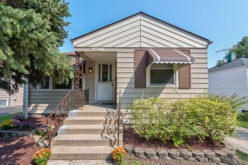 4527 Kenilworth Ave, Forest View, IL 60402-4324