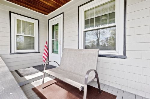 24 Main St, Berkley MA  02779-1399 exterior