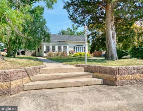 746 Carter Ave, West Deptford NJ  08096-1468 exterior