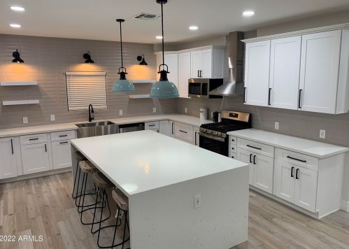 2022 22 Pl, Phoenix AZ 85042-8100 exterior