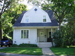 44 Bourne St, Newton, MA 02466-1722