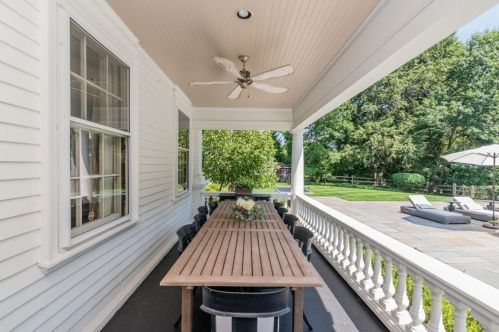 15 Mansion Dr, Topsfield MA 01983-1109 exterior