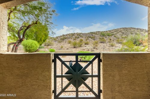 3236 Chandler Blvd, Phoenix AZ 85048-7207 exterior