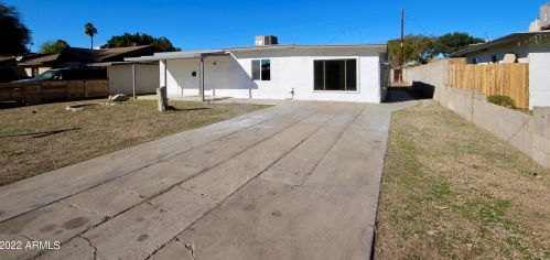 2562 Earll Dr, Phoenix AZ  85016-7404 exterior