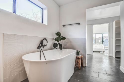 1201 Edgemont Ave, Phoenix AZ 85035-1809 exterior