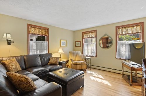 21 Mary Beth Ln, Harwich MA 02645-1326 exterior