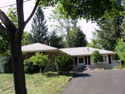 66 Maynard St, Newton, MA 02465-1359