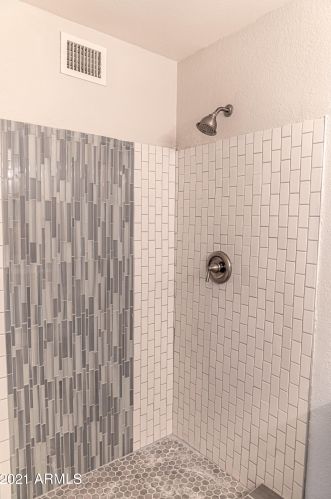 3018 Blackhawk Dr, Phoenix AZ  85050-4706 exterior