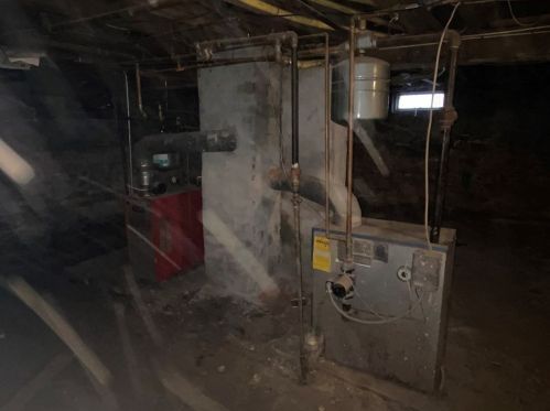 14 Parker Ave, Montgomery MA 01085-1518 exterior