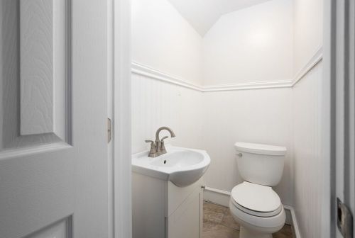 36 Ridge Ave, Royalston MA  01331-1709 exterior