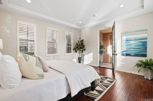 17 Buellton, Irvine CA 92602-2032 exterior