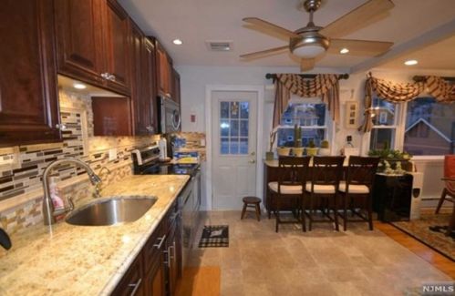 30 Poplar St, Cresskill NJ  07626-2527 exterior