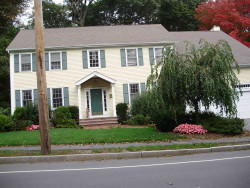 1425 Beacon St, Newton, MA 02468-1640