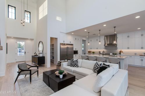 4007 34th St, Phoenix AZ  85040-1820 exterior