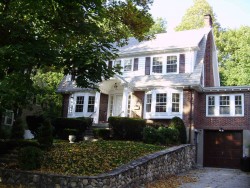25 Stuart Rd, Newton, MA 02459-1210