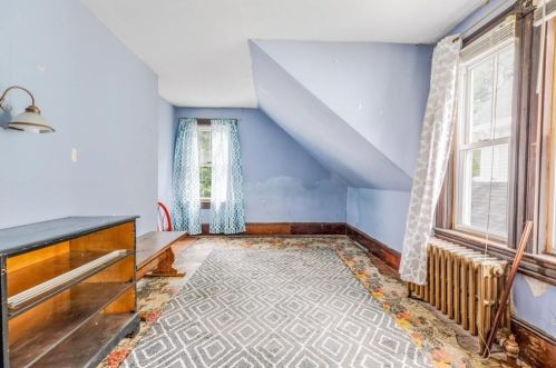 4 Walnut St, Taunton MA 02780-4255 exterior