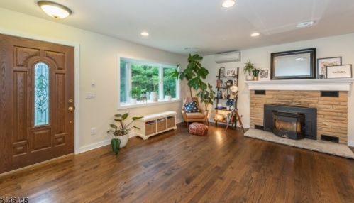 440 Stonetown Rd, Skyline Lakes NJ  07456-1200 exterior