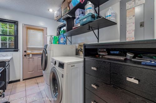 49 Cooks Bridge Rd, Jackson Twp NJ  08527-2523 exterior