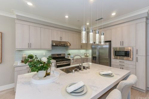 32 Larkfield, Irvine CA 92620-2140 exterior