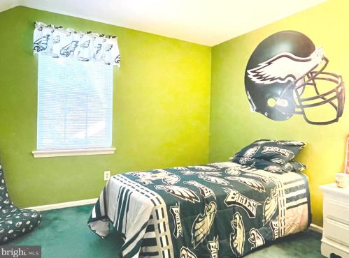 26 Tattersall Dr, West Deptford NJ 08051-1712 exterior