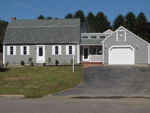 8 Bridle Rd, East Bridgewater, MA 02324-1002