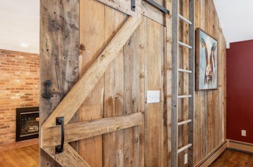 5 Juniper Rd, Lynnfield MA 01940-2416 exterior