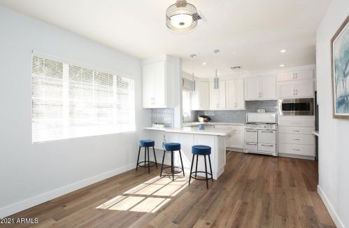 2620 Earll Dr, Phoenix AZ  85016-7455 exterior